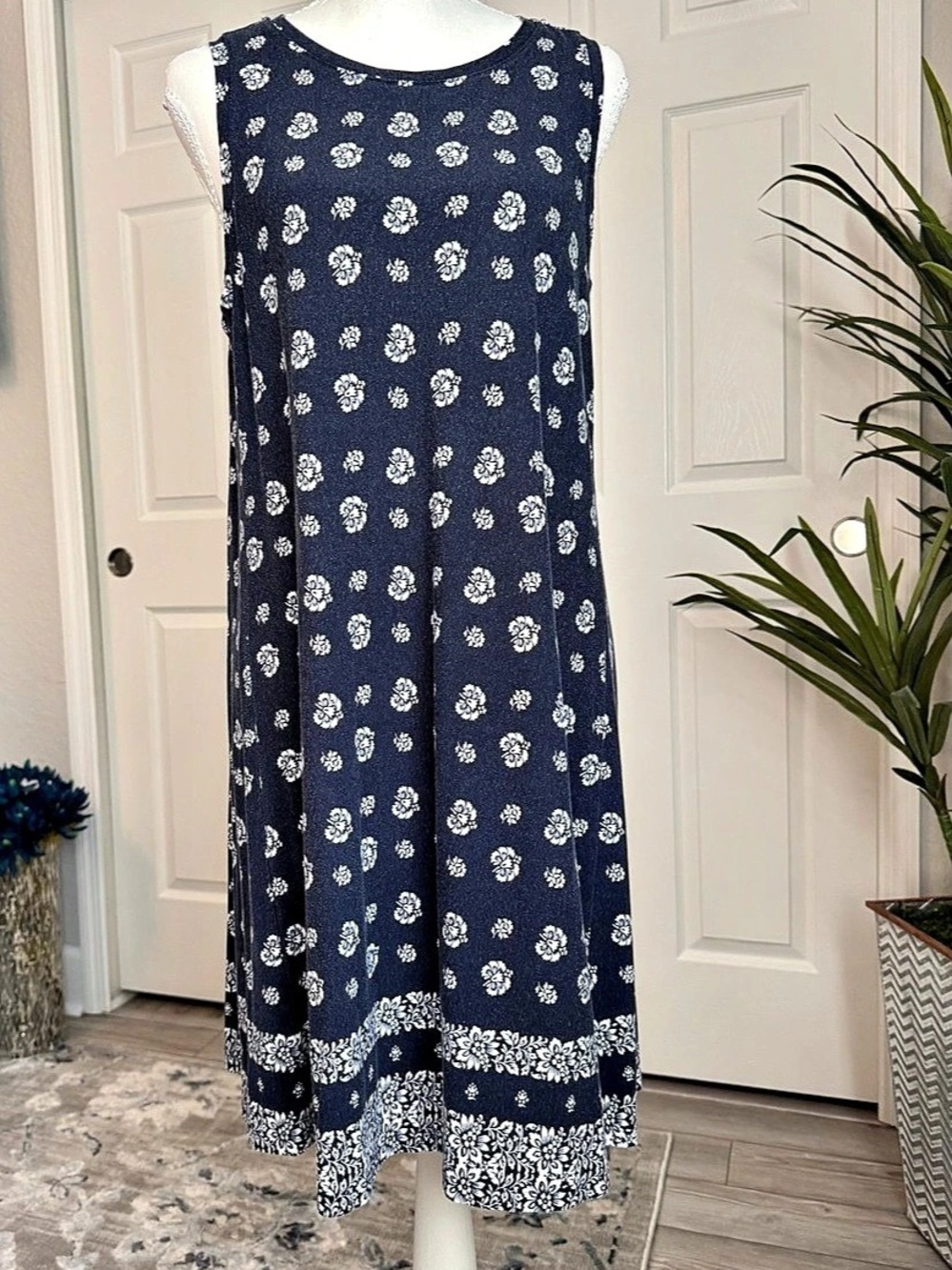 LOFT Floral Midi Dress in Blue & White Size Large